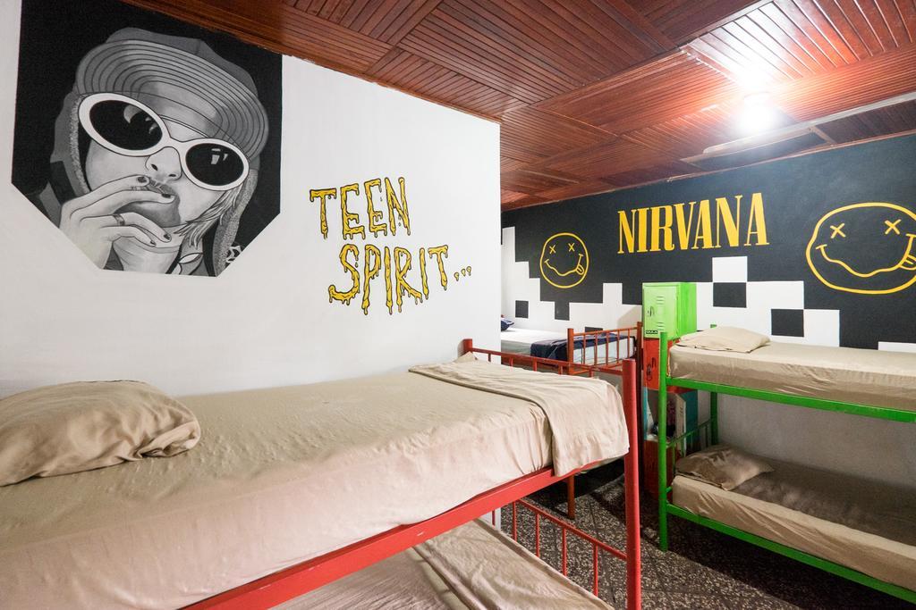 Pura Vida Hostel 塔马林多 外观 照片