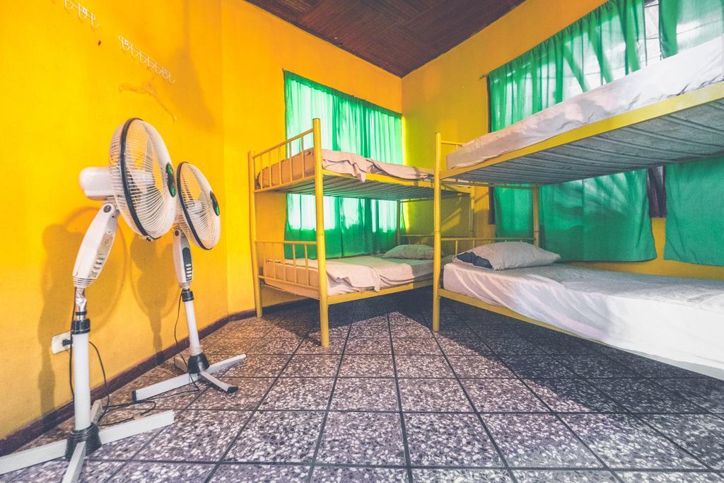 Pura Vida Hostel 塔马林多 外观 照片