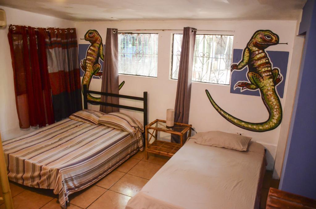 Pura Vida Hostel 塔马林多 外观 照片